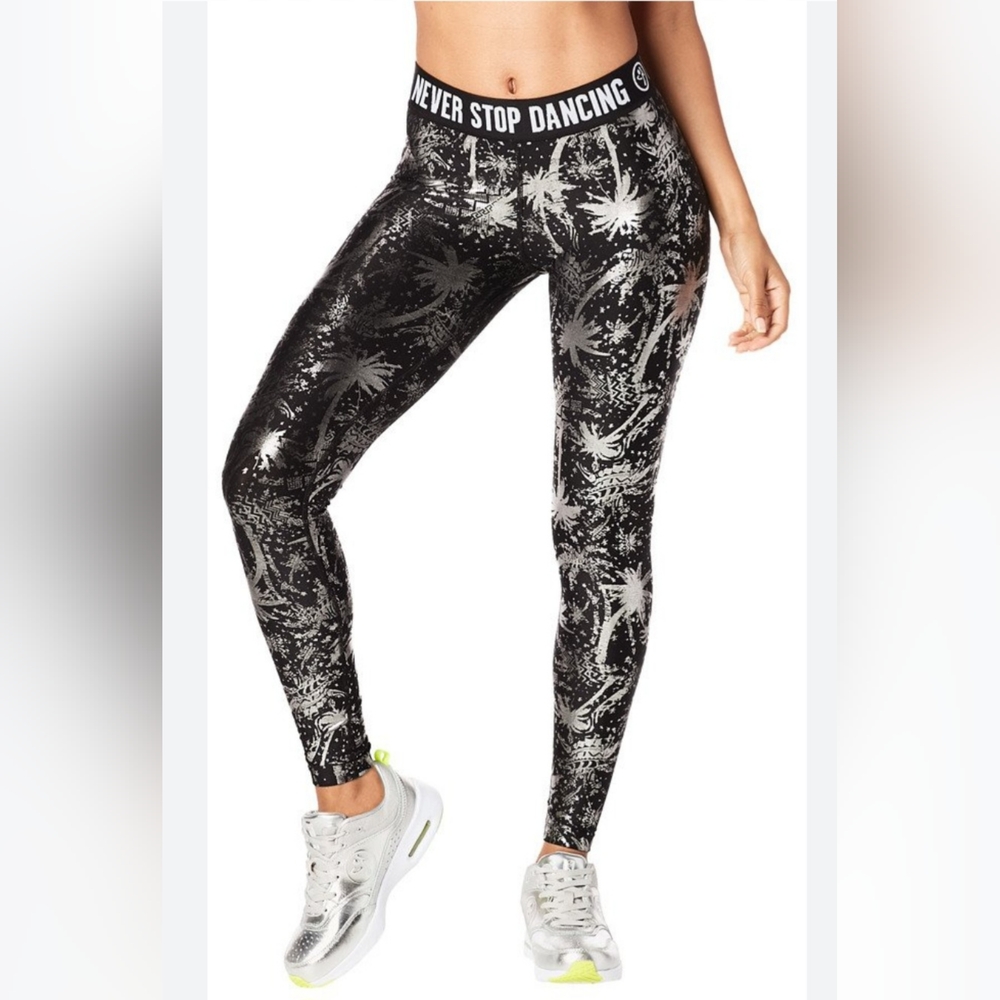 Zumba Never Stop Shinin' Ankle Leggings size Med - Back to Black